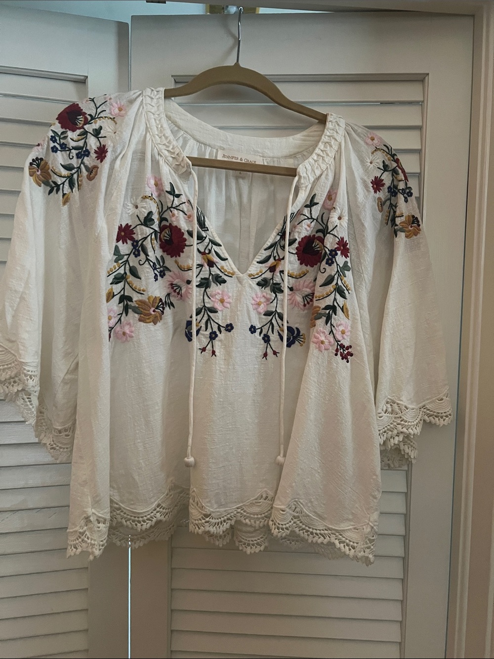 Embroidered White Peasant Tunic with Floral Detail